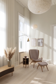 The Reader Wing Chair and Ottoman - Image 5