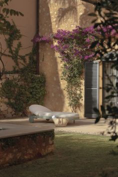 CASK Chaise Lounge with Wheels (Outdoor) - Image 3